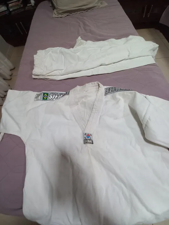 Uniforme de lutar taekwondo( dobok) 