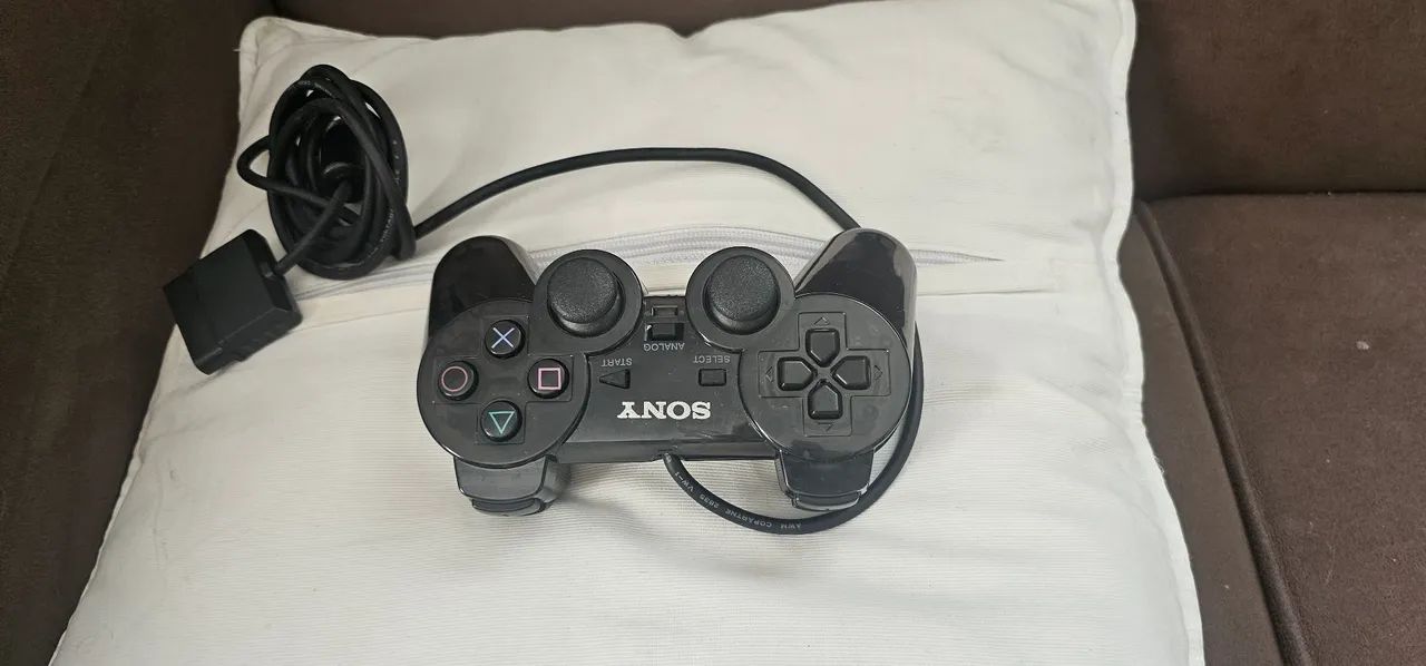 CONTROLE PS2 TRANSLÚCIDO IMPECÁVEL SEM TESTE FOTOS FAZ PARTE DO ANÚNCIO - Foto 4