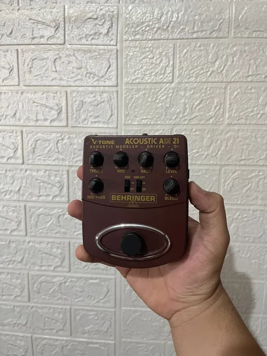 Pedal Acoustic ADI21 Behringer