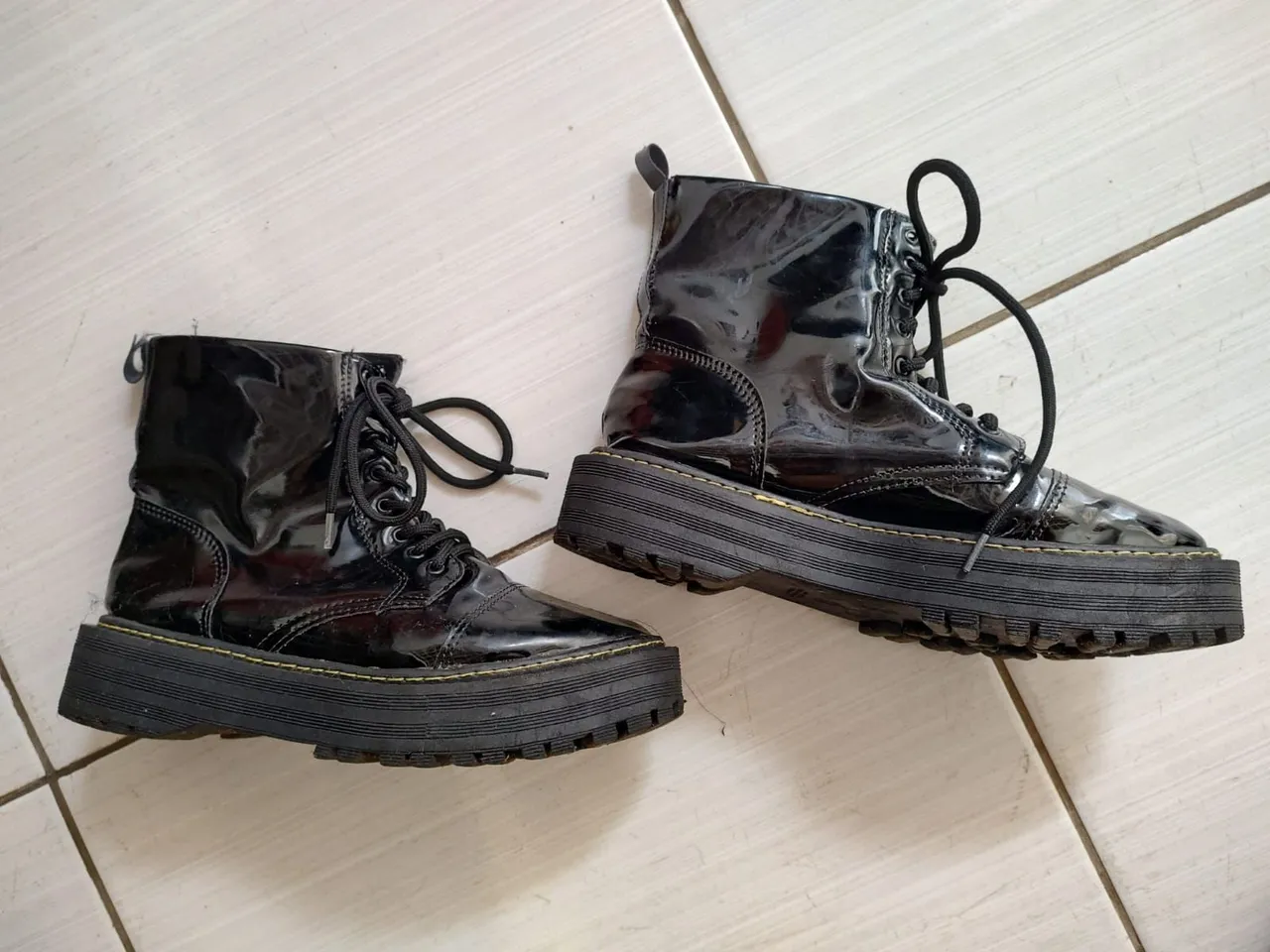 Botas Coturno Femininas Preta Verniz
