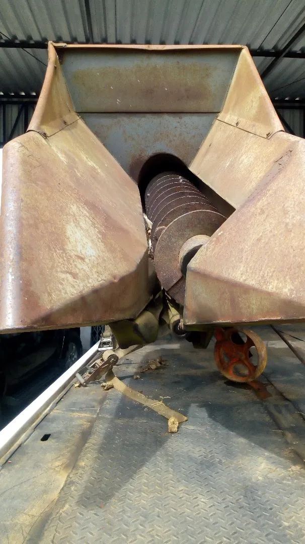 Colhedeira de milho penha, ótimo estado - Foto 3