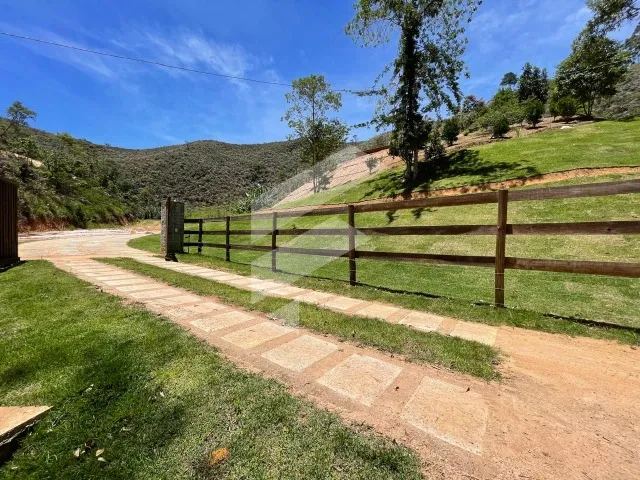 Sítio em Castelinho próximo de Pedra Azul à venda.