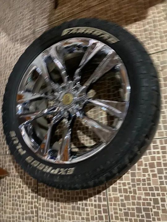 Para -Despega- Vendo Jogo De Rodas Aro 20 Cromas- Em ótimo Estado-5 Furos- - Foto 7