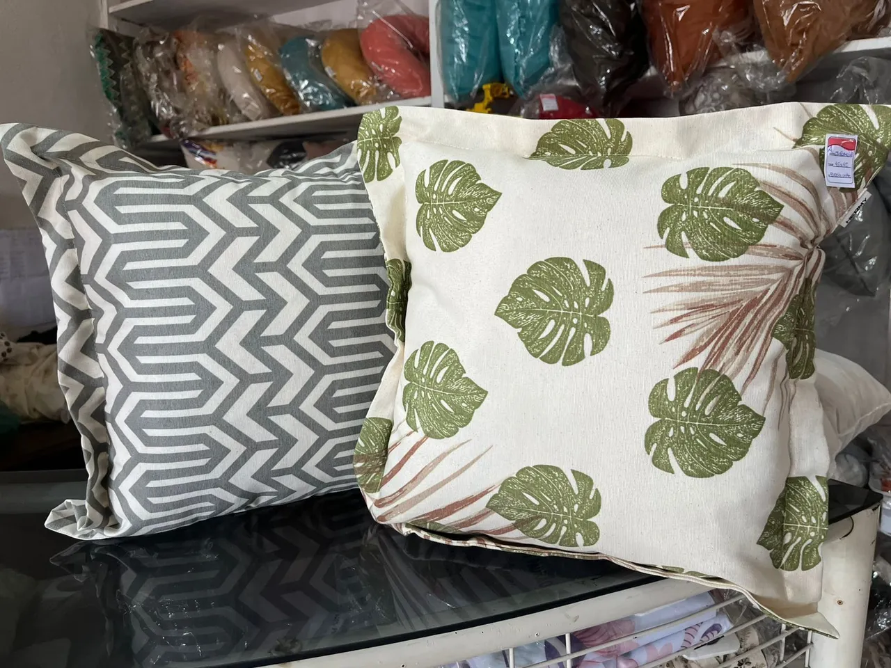 almofadas decorativas - geométrico e tropical