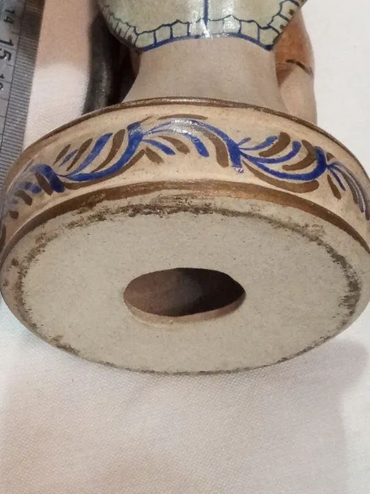 Antiga figura de porcelana de um músico - Foto 3