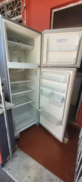 Geladeira dúplex Frost Free eletrolux Dfx38 - Foto 5