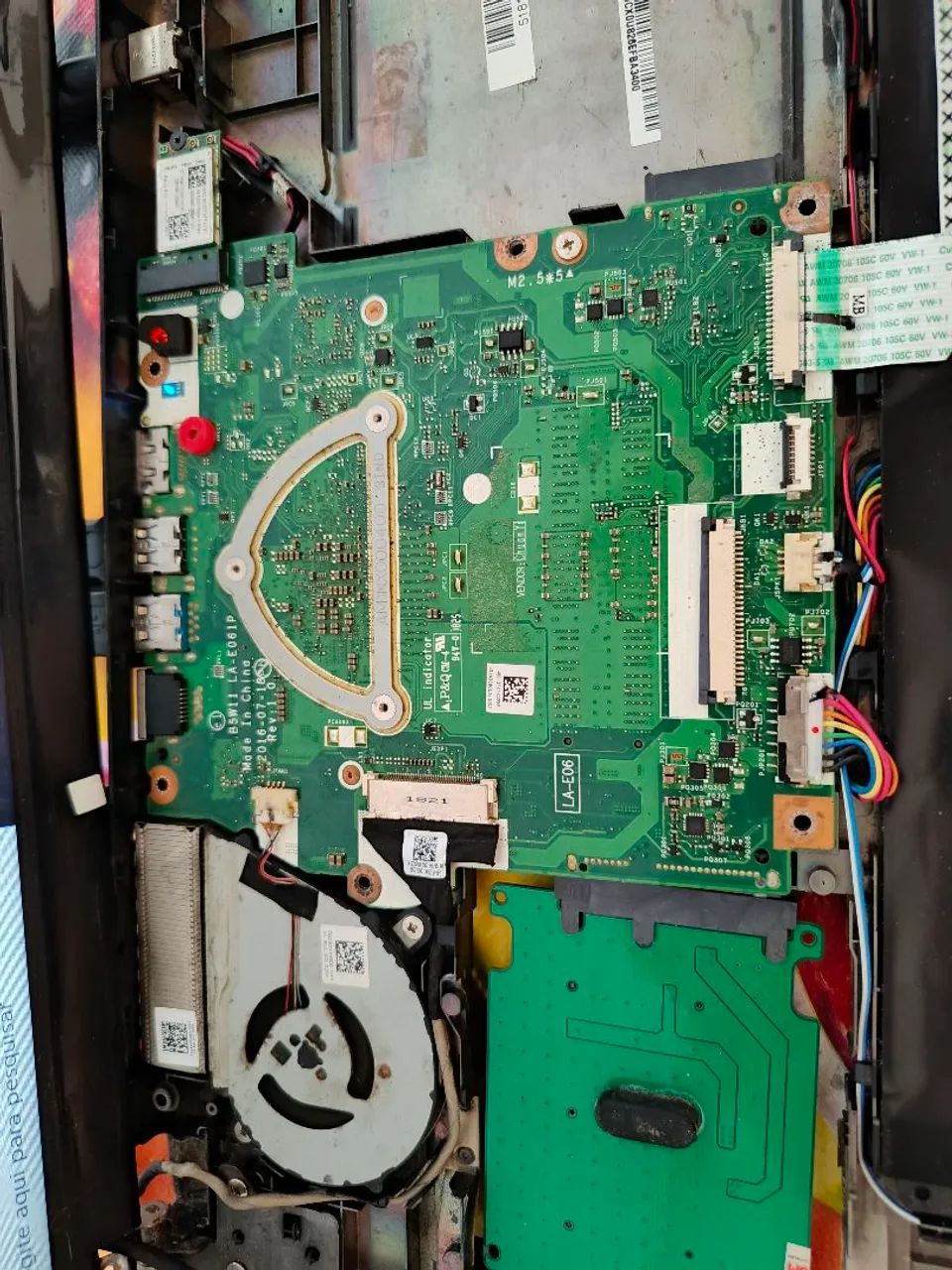 Placa mãe Acer ES1-572-3562 i3 6 geração funcionanado como visto nas imagens. - Foto 2