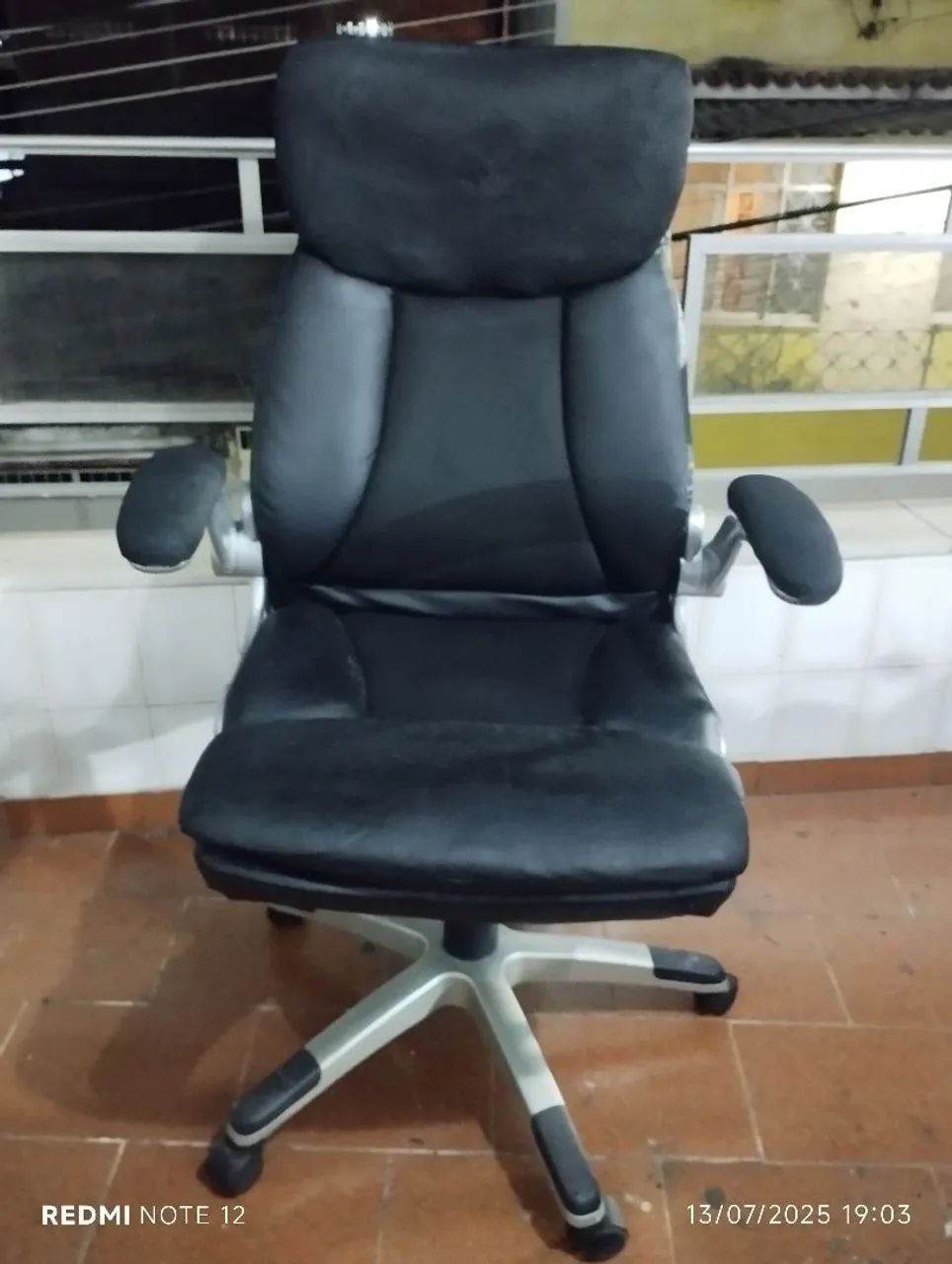 Cadeira de Escritório Executiva Confortável