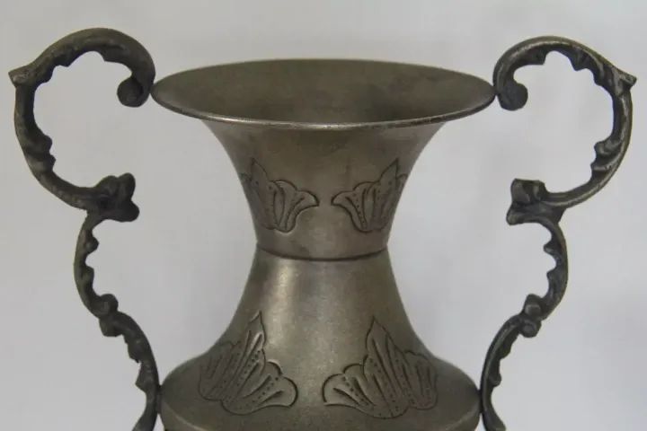 Anfora em Metal Alpaca e Vidro Azul Cobalto - Anos 60  - Foto 5