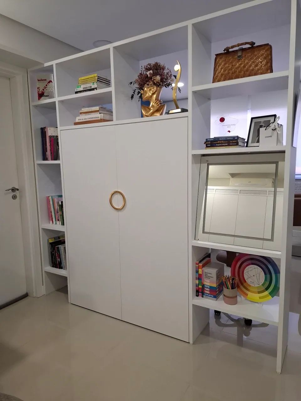 Estante branca com espelho 64842836675713120