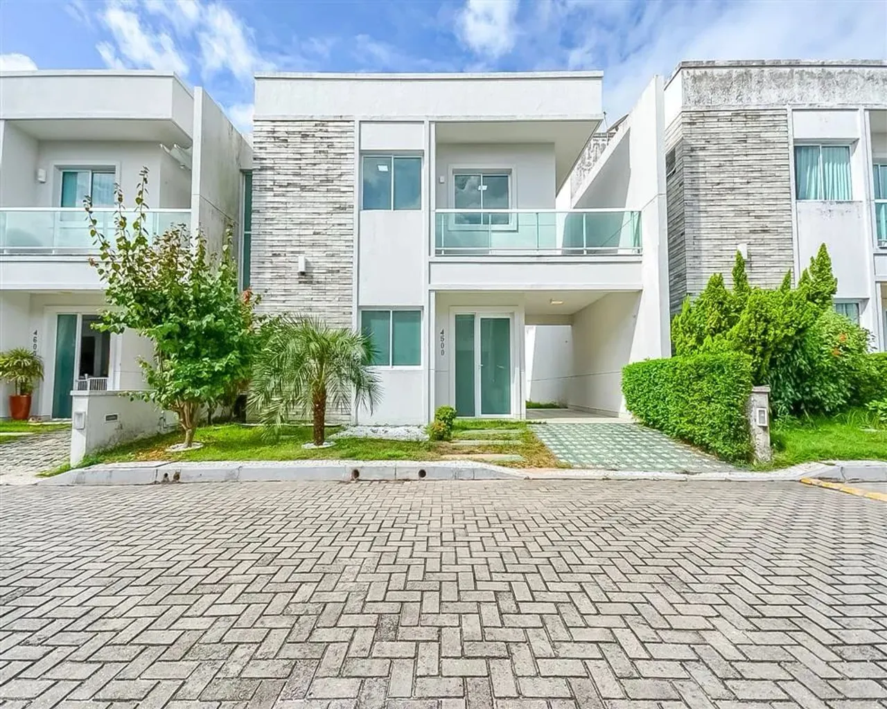 alugo duplex na lagoa resonda