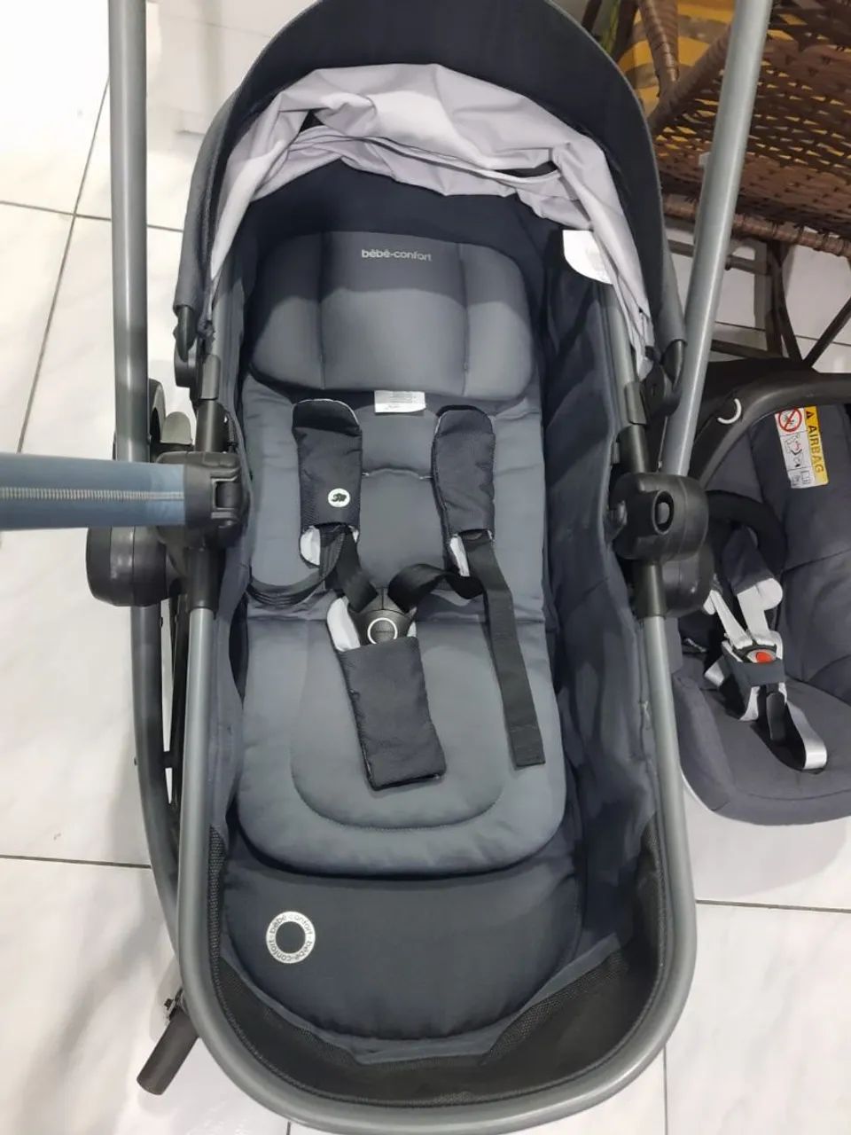 Carrinho de Bebê - usado  em excelente estado de conservação  - Foto 3
