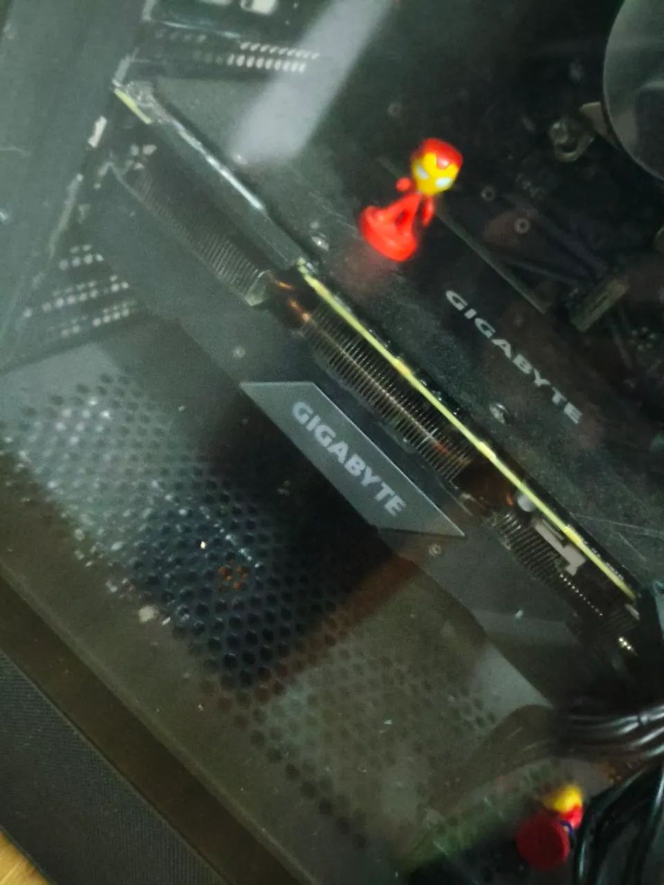 Placa de Vídeo Gigabyte GeForce RTX 2070 Super + Memória Ram Corsair 2x8 RGB - Foto 2