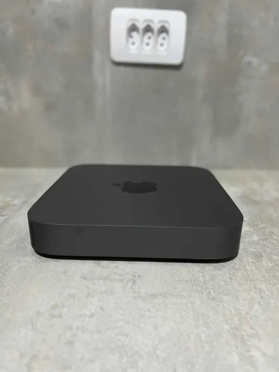 最新OS MacMini 2018 i3 8G 128GB Sequoia Apple Mac mini 2018 I3 8GB de RAM SSD de 128GB (Não Liga