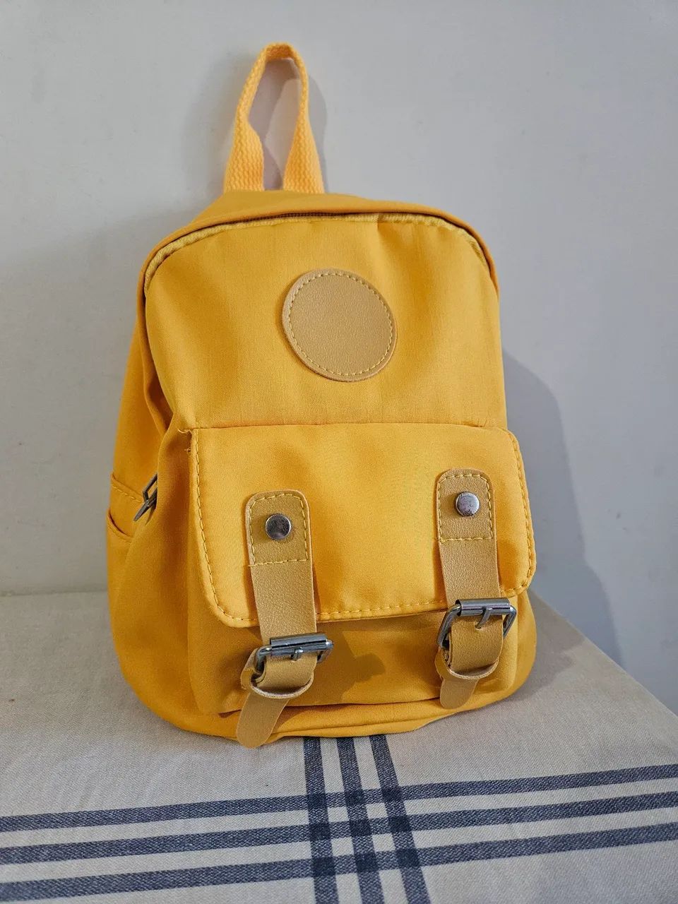 Mochila Amarela Pequena