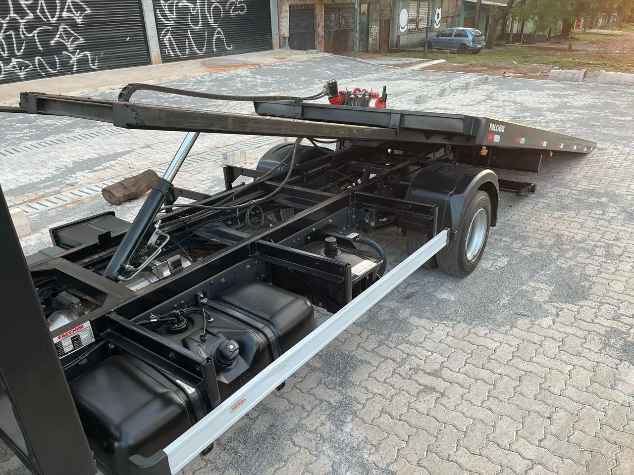 CAMINHAO PLATAFORMA IVECO 11190 - Foto 5