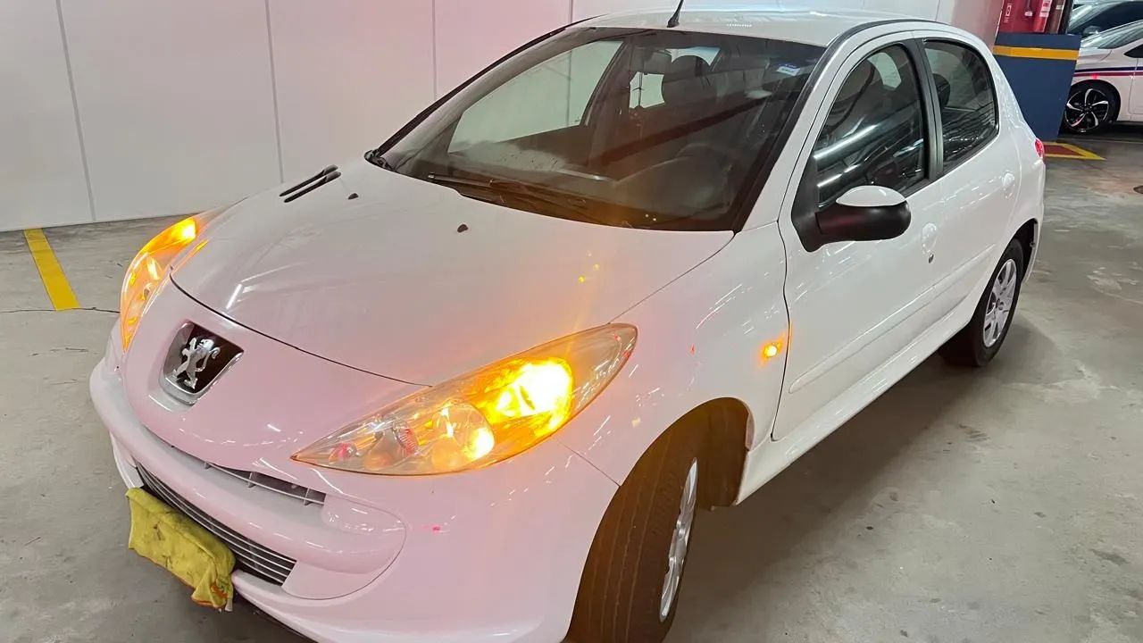 Peugeot 2013 1.4 Completo novíssimo  - Foto 3