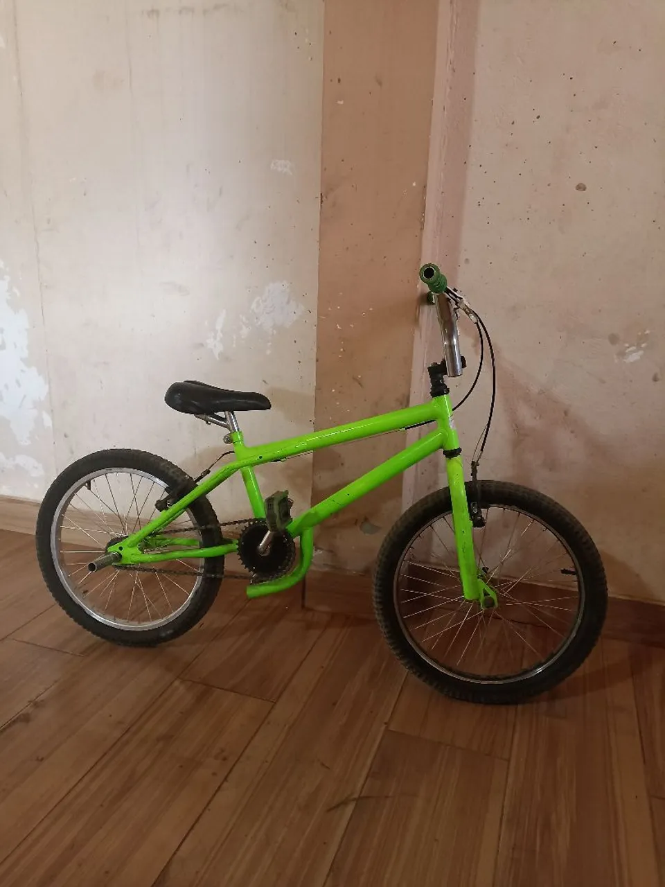 Bicicleta verde aro 20