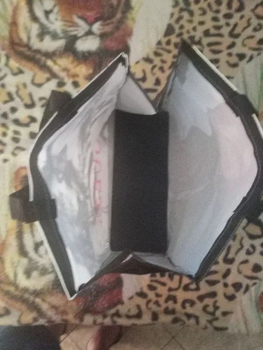 Bolsa de ombro marca Guess  - Foto 5