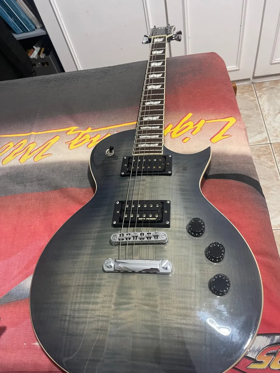 LTD Les Paul novíssima com Ups. 10x sem juros.