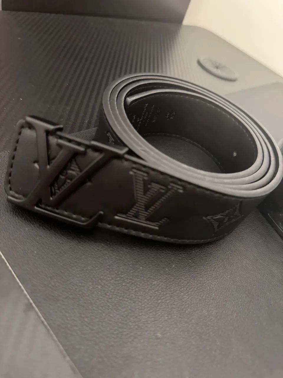 Cinto Louis Vuitton Initiales Monogram Shadow