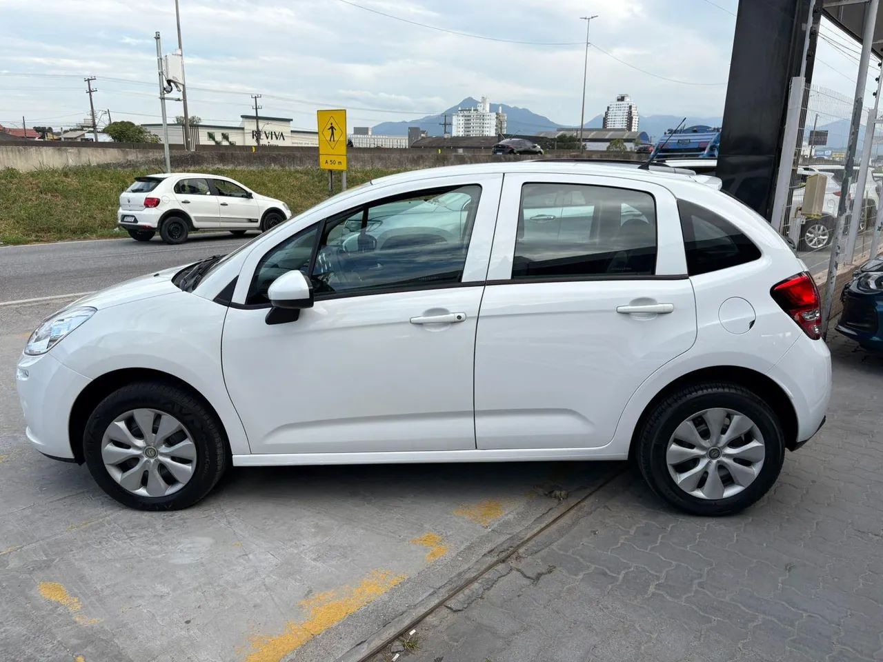 C3 ATTRACTION 1.6 FLEX 16V 5P AUT.  BRANCA 2018/2019 - Foto 5