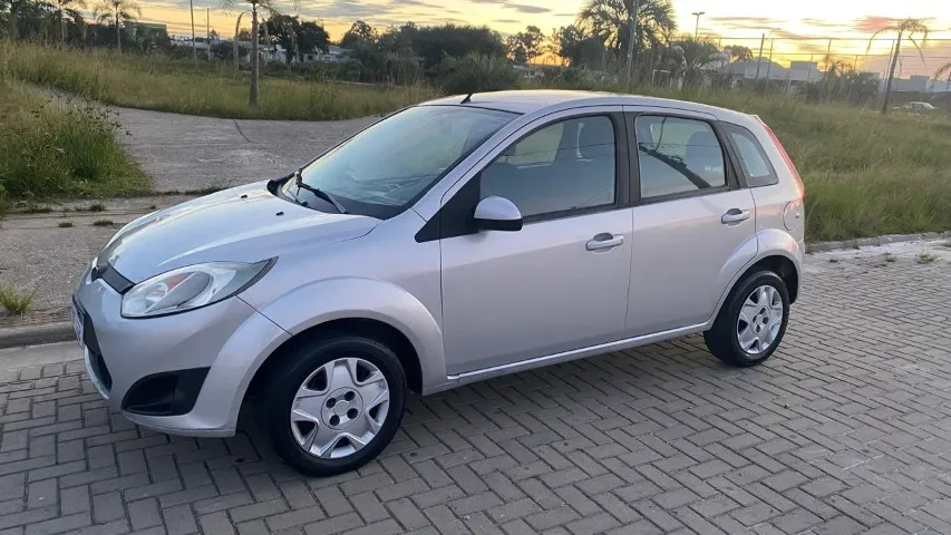 Ford Fiesta 1.6 2013 completo - 64 mil Km