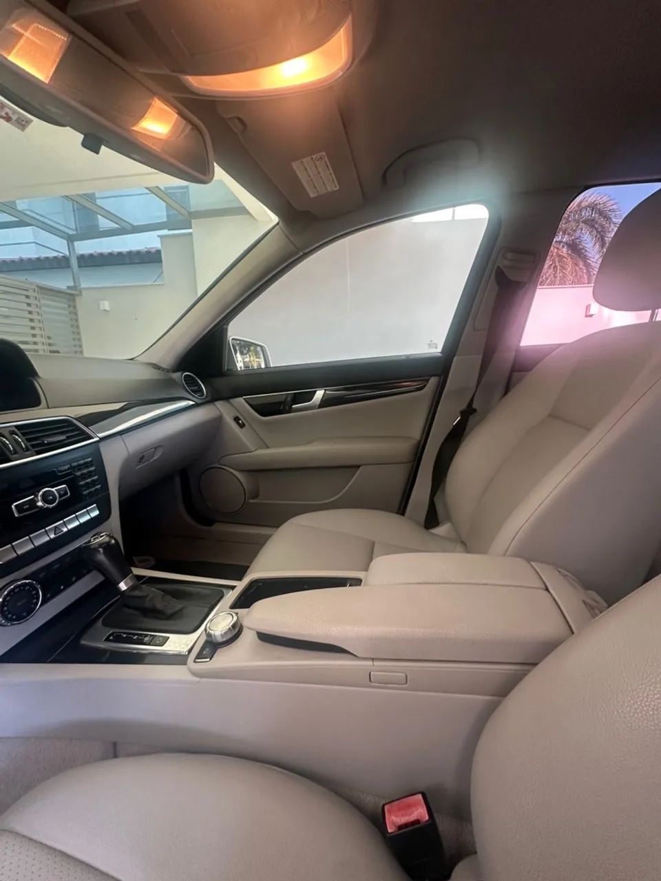 VENDO MERCEDES-BENZ C180 IMPECÁVEL  - Foto 3