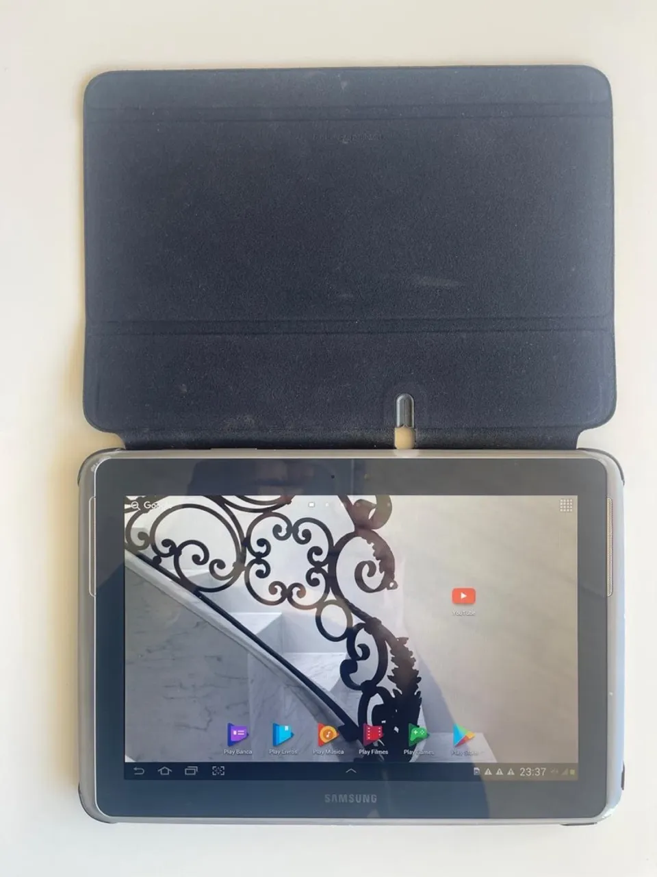 Tablet Samsung com Capa Protetora