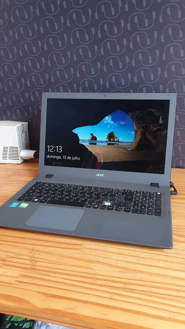 Notebook Acer Aspire E5-573 | i7, 8GB, NVIDIA 920M