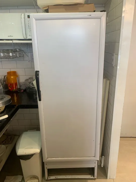 Vendo expositor vertical 400 litros