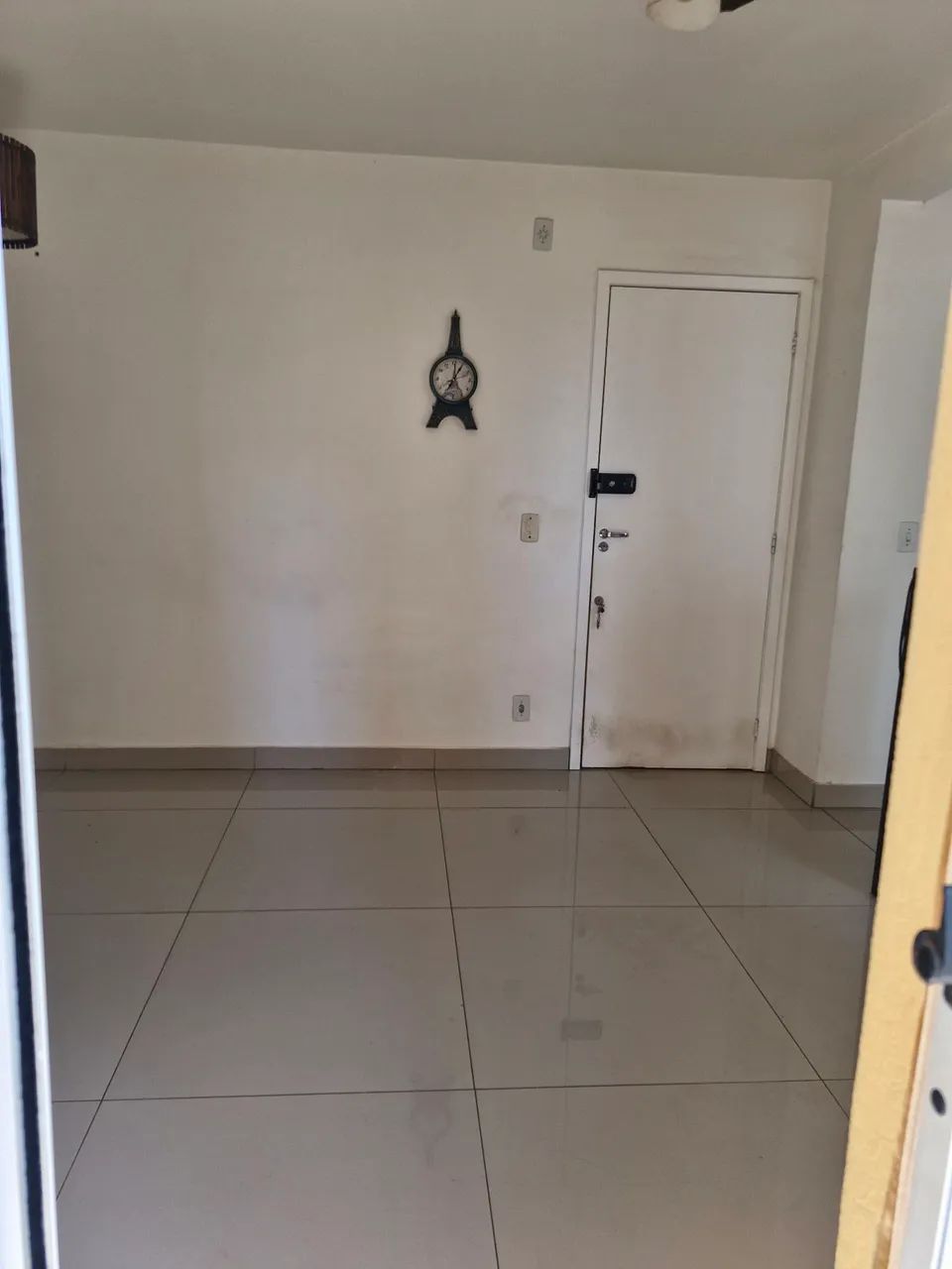 Apartamento 2/4 c/ Armário e Porcelanato - Foto 3