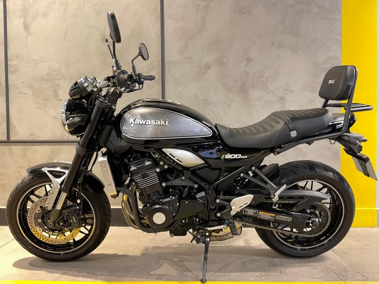 スズメ Crash Zeus Orbit X 18