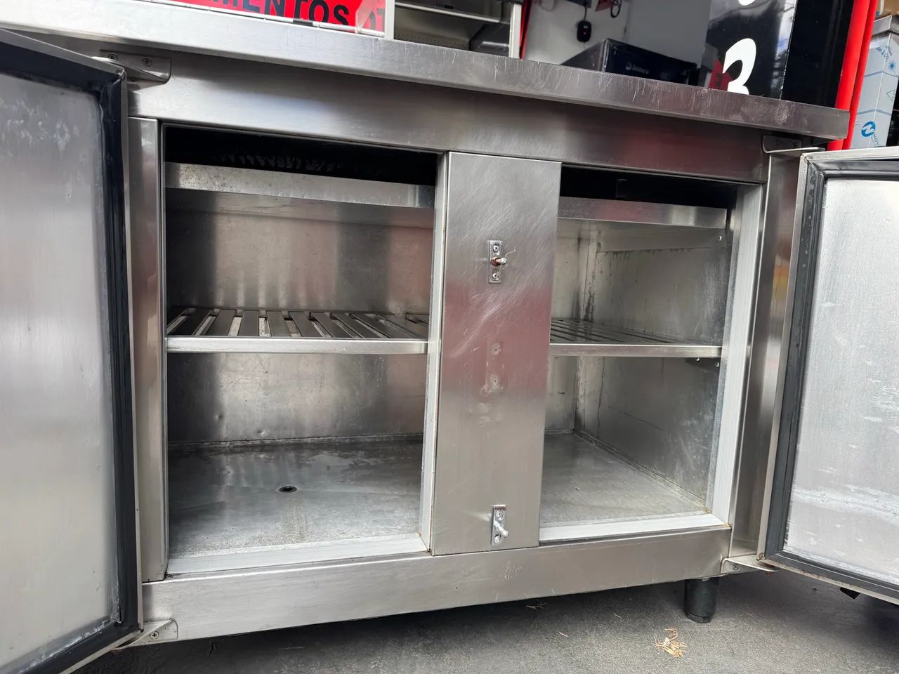 VENDO UM BALCÃO REFRIGERADO 3 PORTAS COOKMACHINE  - Foto 4