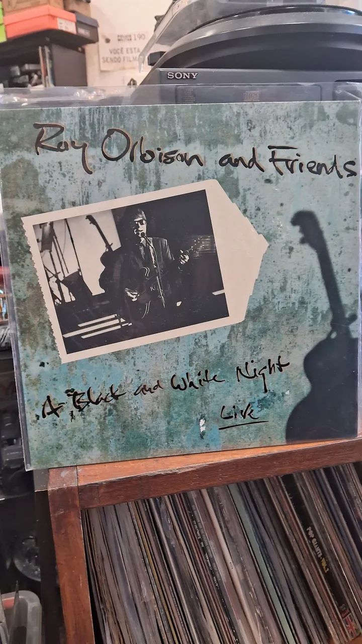 Vinil Roy Orbison and Friends: A Black and White Night Live".