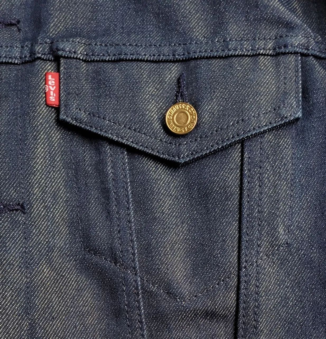 Jaqueta jeans com dourado levis - Foto 3