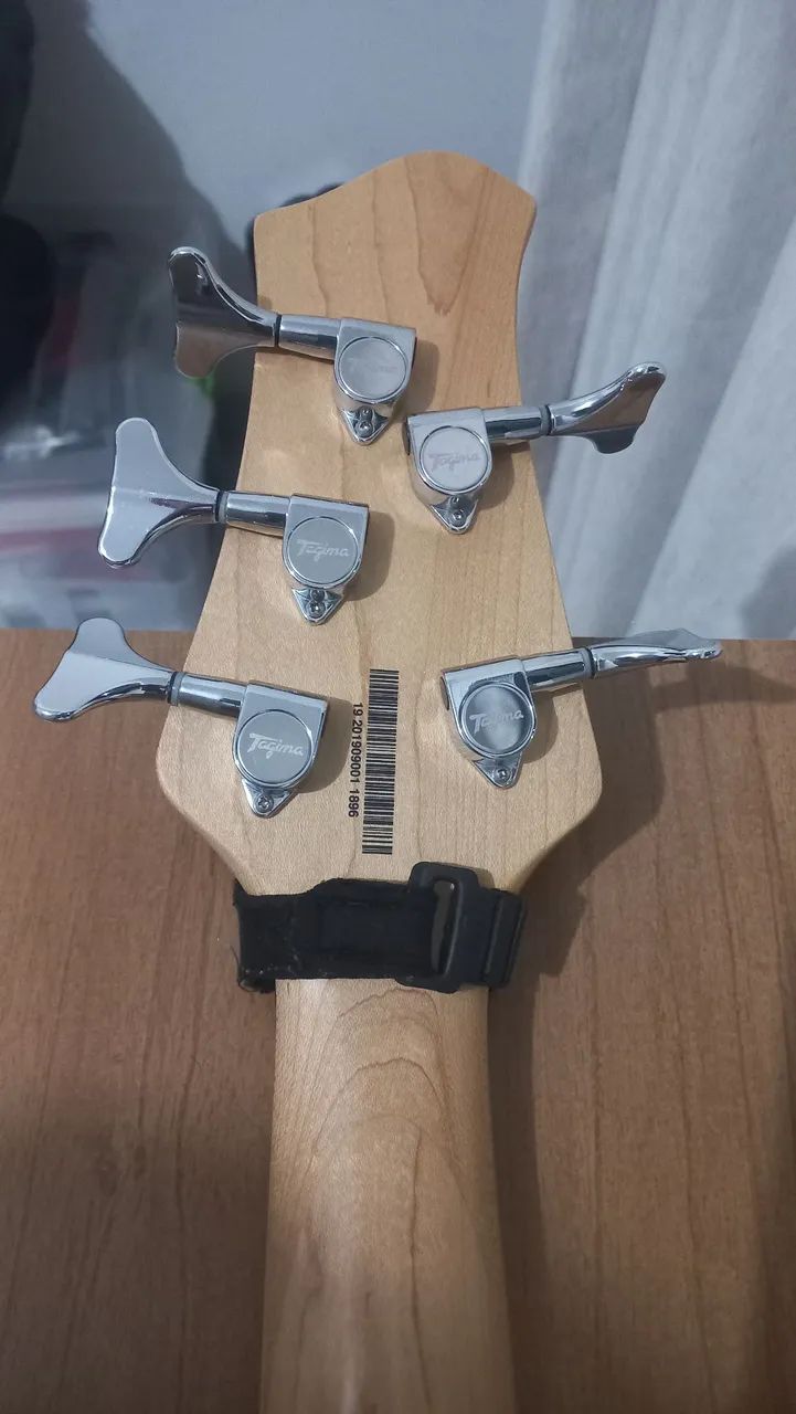 BAIXO TAGIMA MILLENIUM ARTHUR MAIA AM3 SIGNATURE 5 CORDAS. - Foto 5