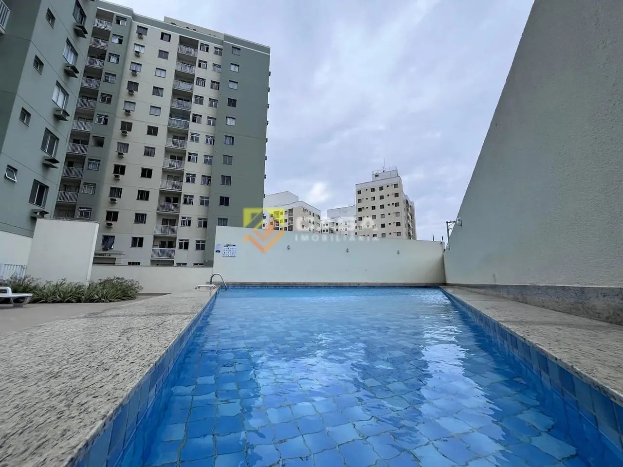 Apartamento 2 quartos com varanda condomínio clube completo. LXHR
