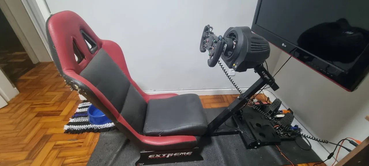 Cockpit extreme racing e Thrustmaster TX