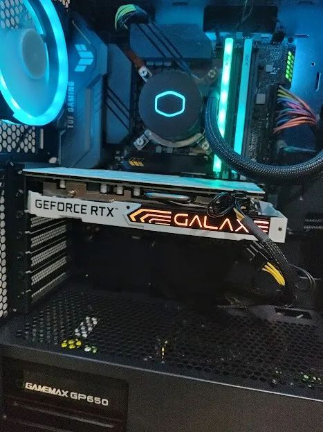 PC gamer Intel64363332984705121