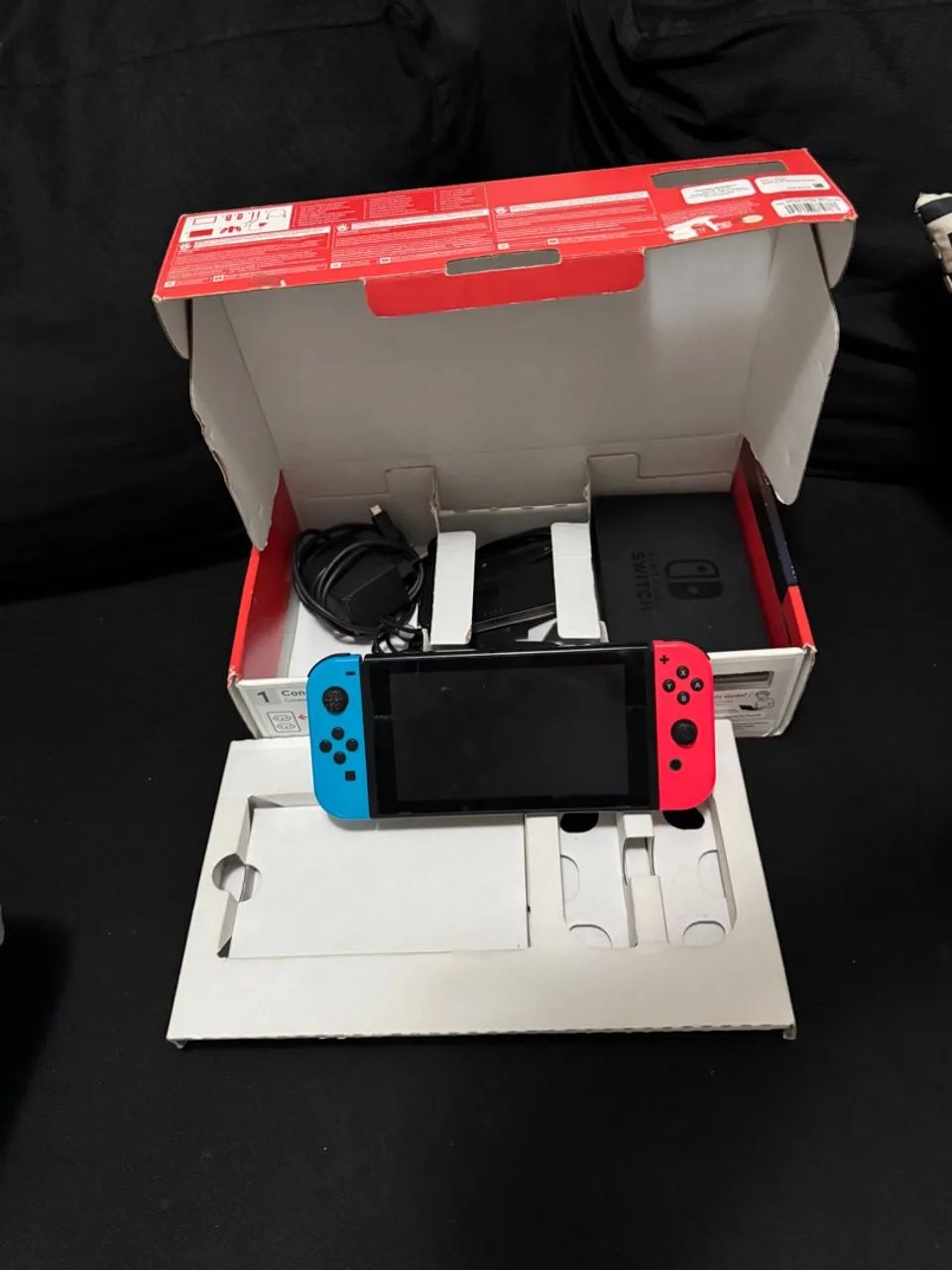 Console Nintendo Switch V2 32gb Deluxe Cor Vermelho/Azul/Preto - Foto 2