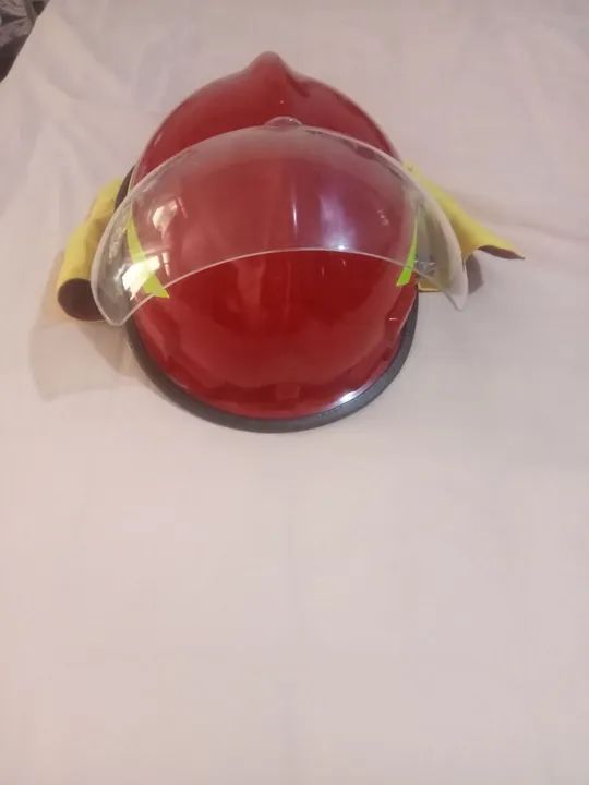 Capacete de Bombeiro Hércules nunca usado. - Foto 3