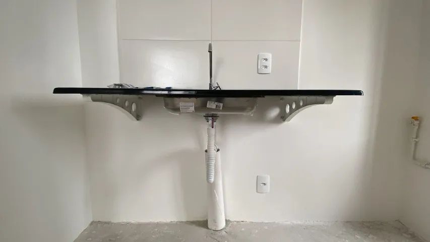 Pia para Cozinha 1,20 Sintético Preto com cuba inox + Tanque Deca cerâmica 22L - Foto 2