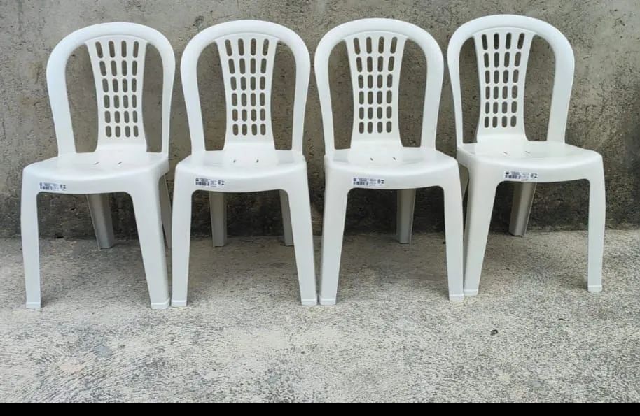 Cadeira de plástico  - Foto 2