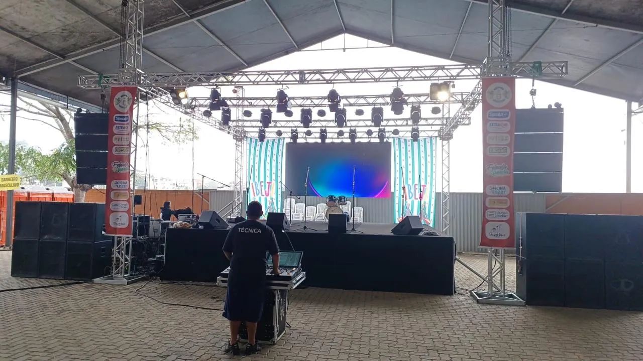 Painel de Led, Palco, tablado, Back drop e Sonorização  - Foto 4