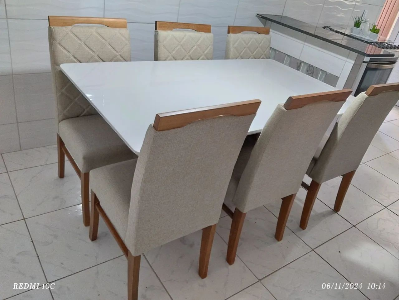 Conjunto Mesa de Jantar com 6 Cadeiras de madeira  - Foto 2