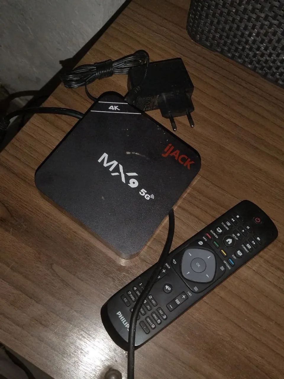 VENDO TV PHILIPS 32 POLEGADAS COM SMART E HDMI