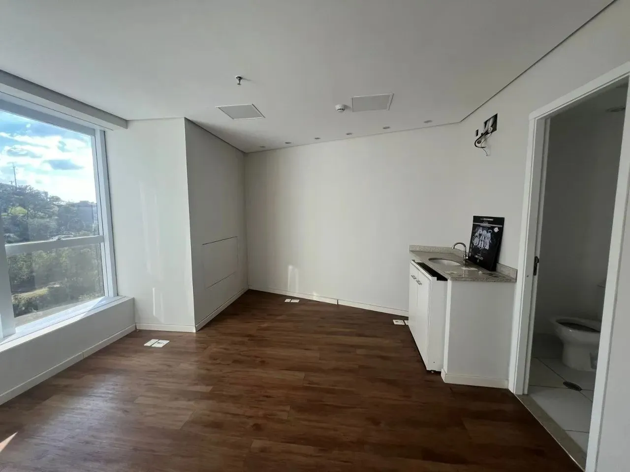 sala a venda no Vila da Serra