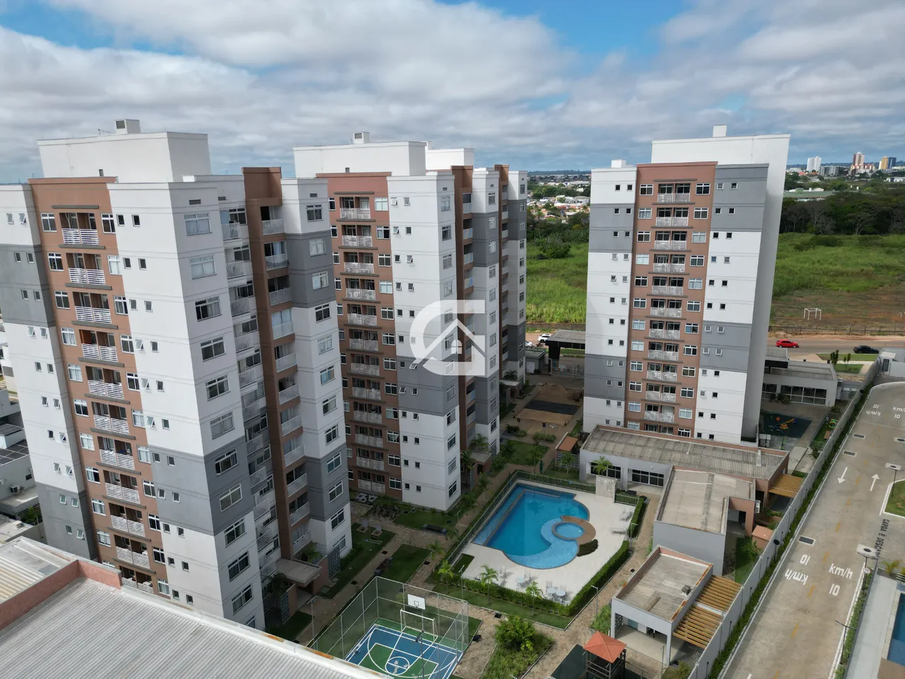 Apartamento com 2 dormitórios para alugar, 58 m² por R$ 3.200/mês Condomínio Incluso