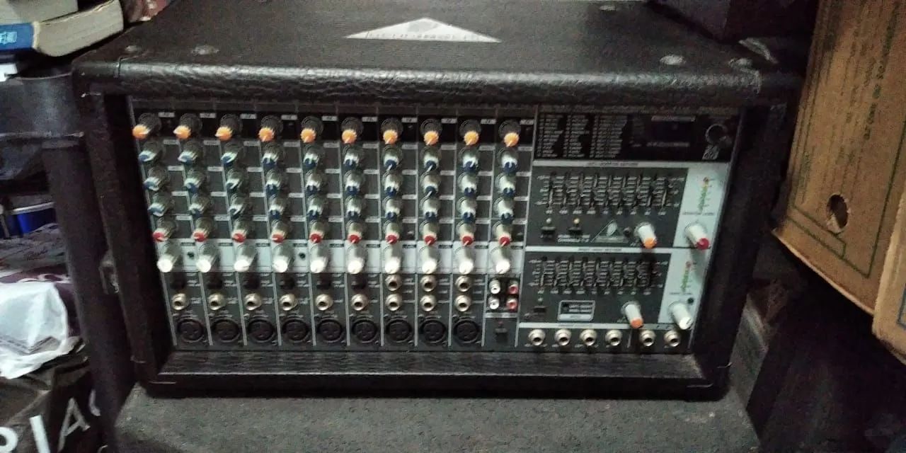 Cabeçote amplificador europower Behringer PMP 2000 - Foto 3